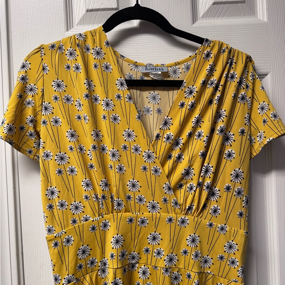 Yellow Flutter Sleeve V-Neck Midi Sundress - Picture 2 of 5